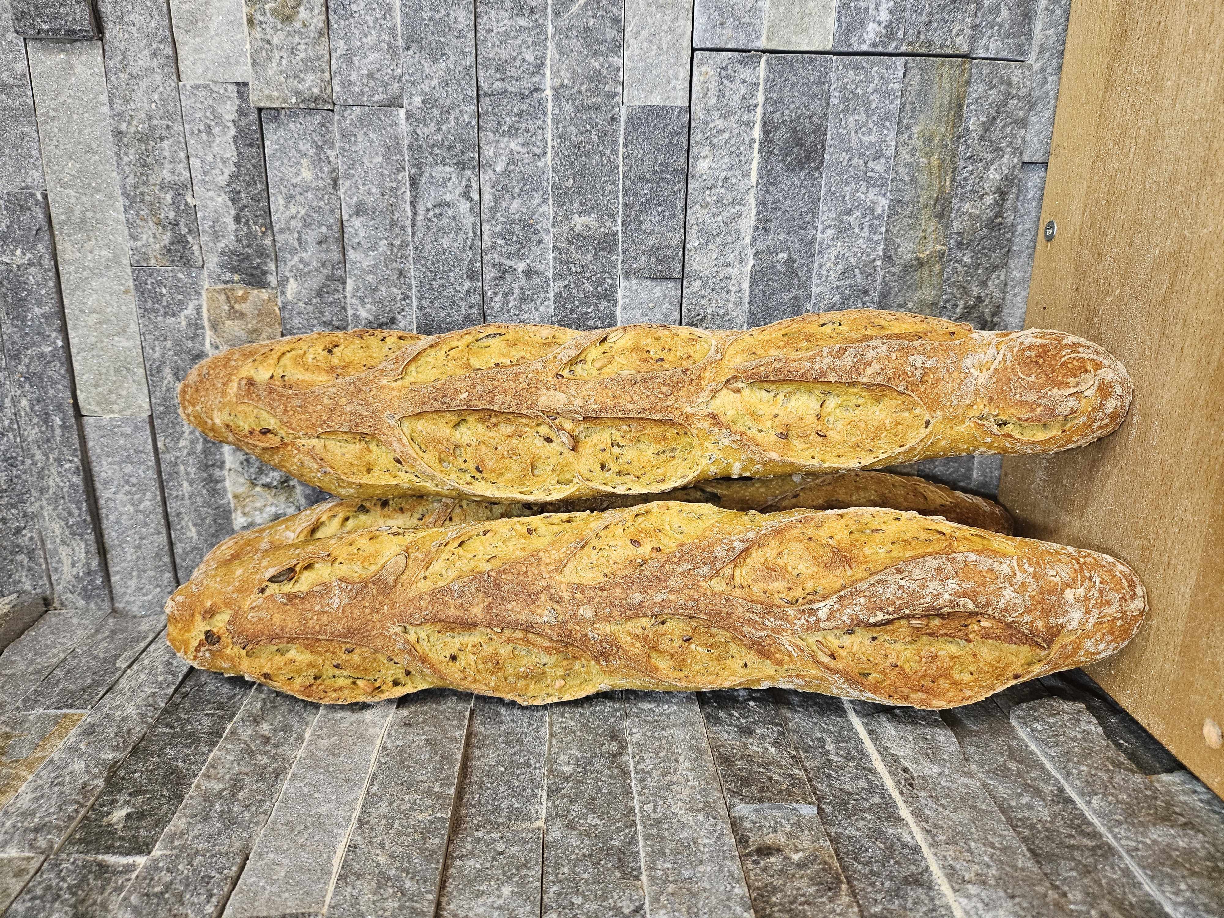 <div class="trix-content">
  <div><strong>Baguette Chiapeps</strong></div>
</div>
